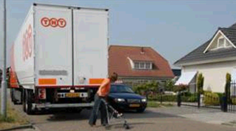 TNT  / Holland Postal Services reduce damage 75% by using Orlaco Cameras Solutions