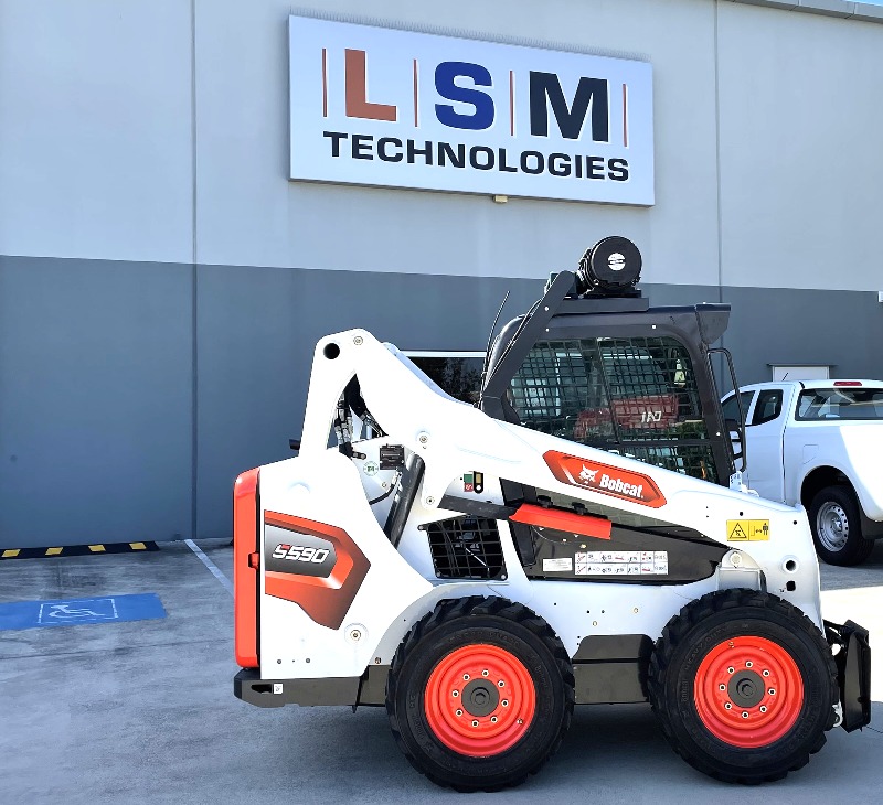 LSM EncloseAir® solution for Bobcat Skid Steers- Sy-Klone RESPA®