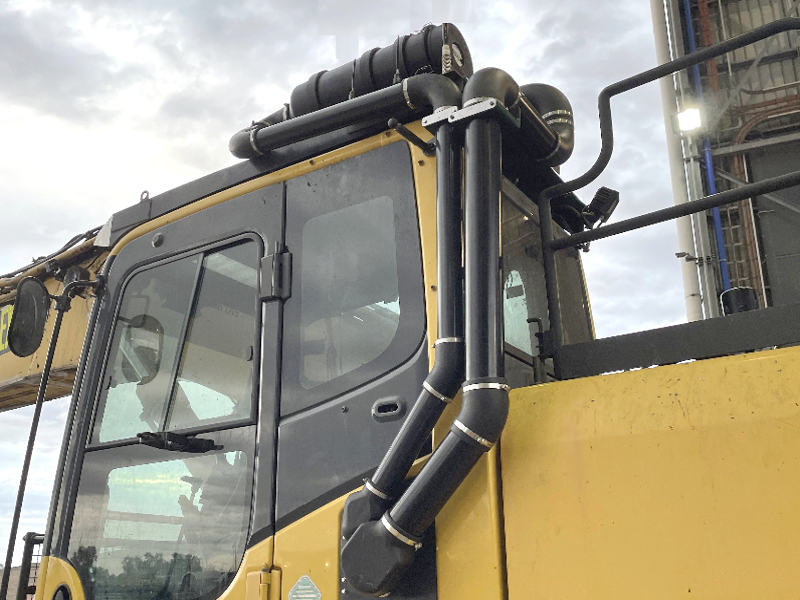 LSM QCabAir® solves workplace exposure for Komatsu PC450 WLoader